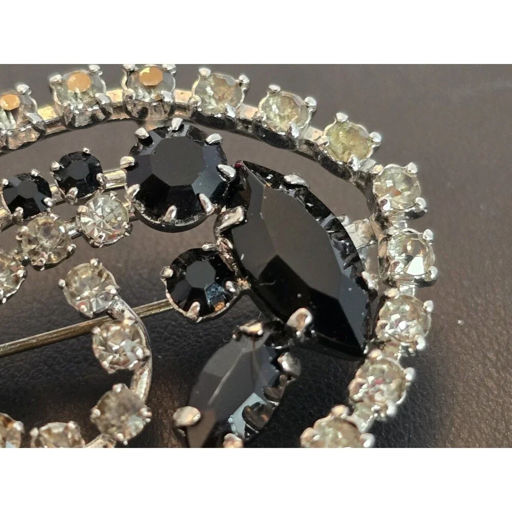 Vintage Black & Clear Rhinestone Swirl Brooch Silver Tone Mid Century Glam #462